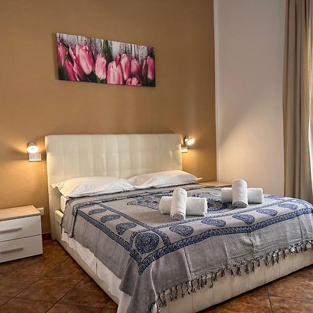 Crown Guest House 比萨 外观 照片