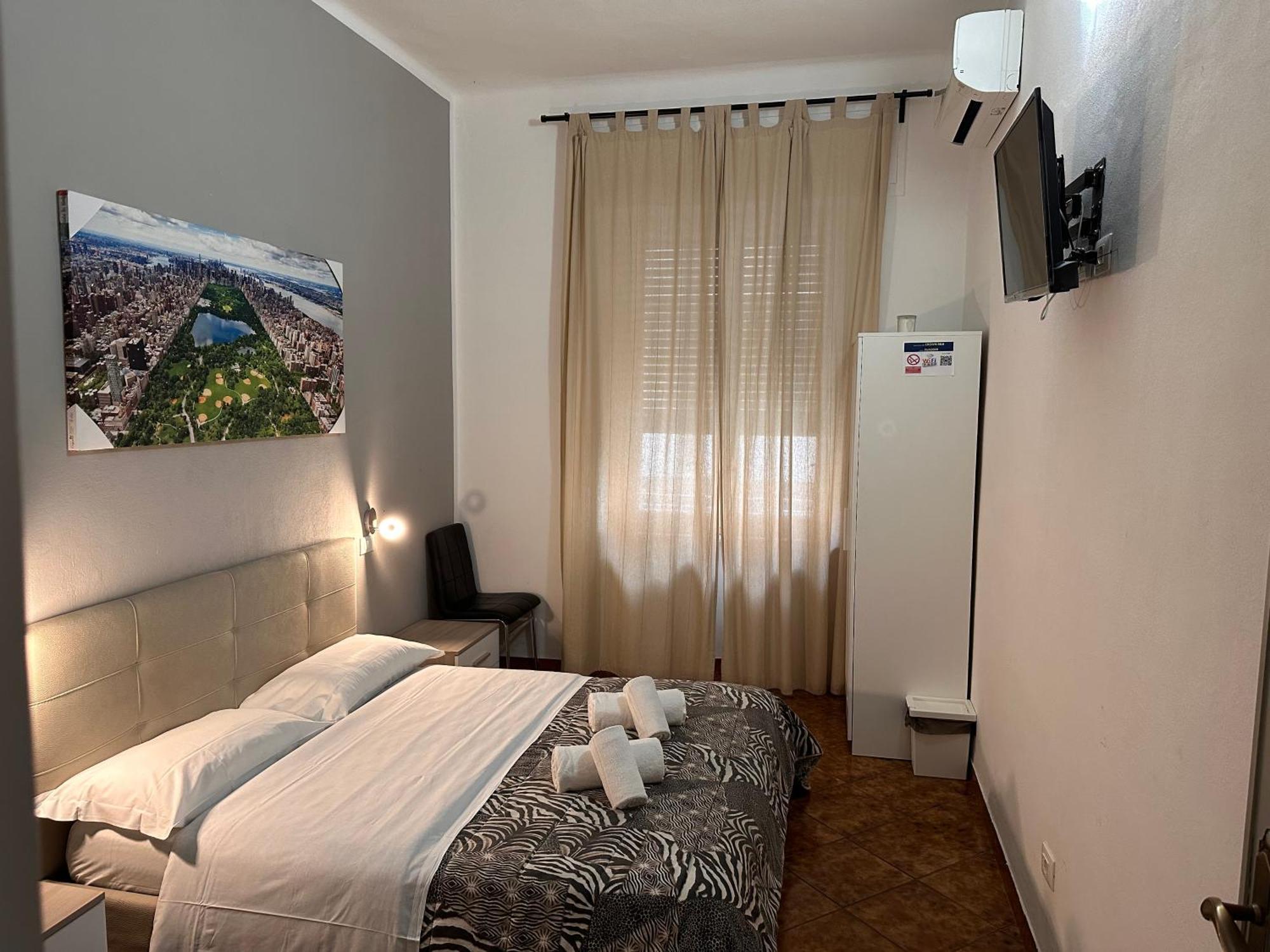 Crown Guest House 比萨 外观 照片