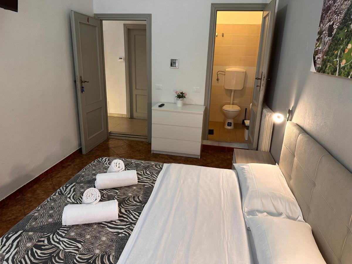 Crown Guest House 比萨 外观 照片
