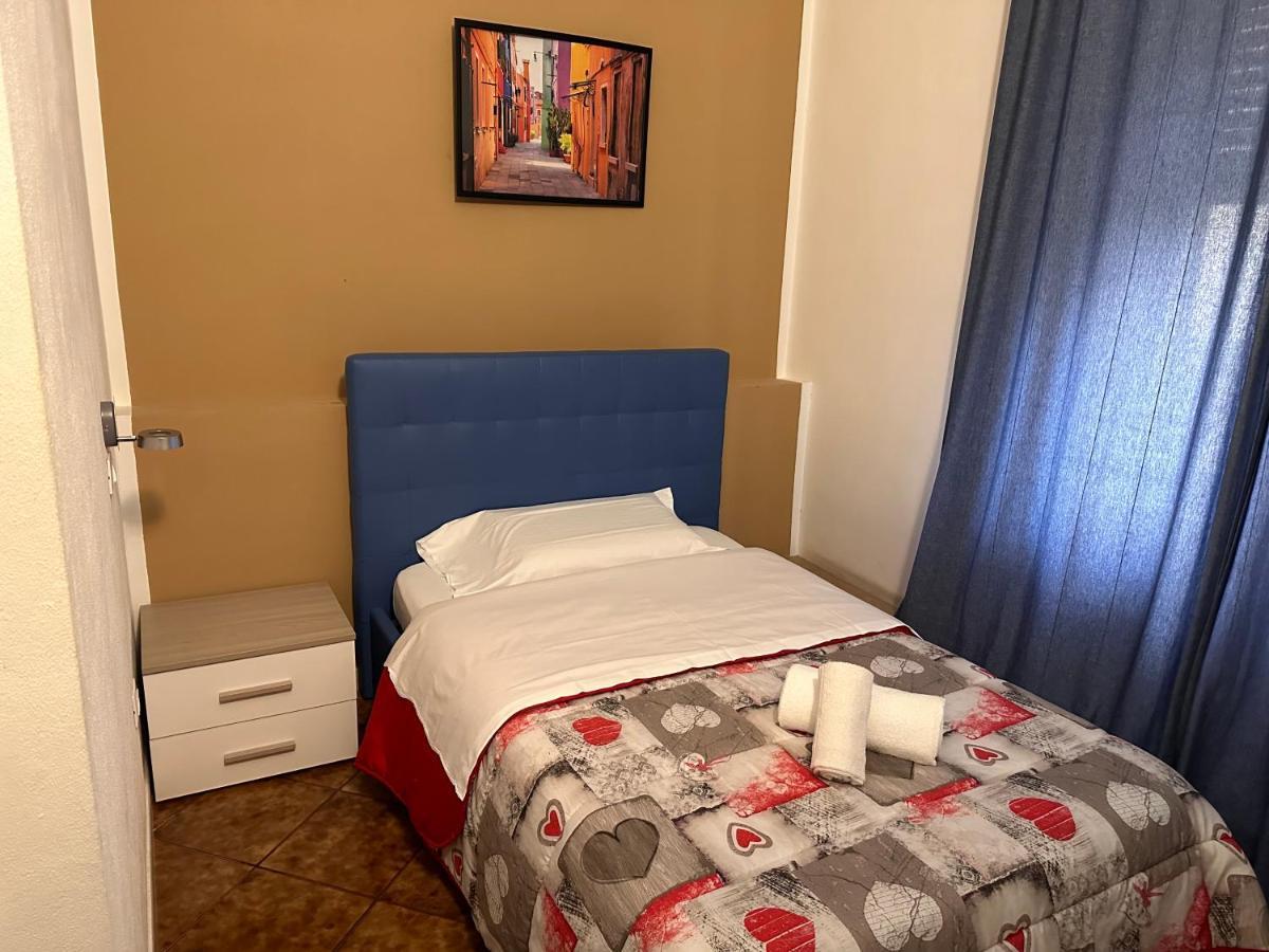 Crown Guest House 比萨 外观 照片