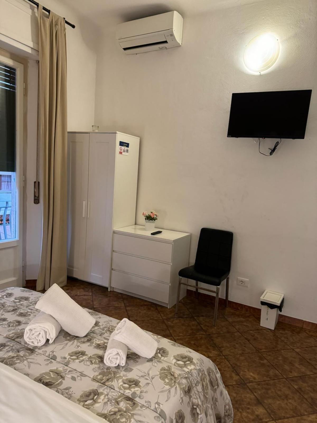 Crown Guest House 比萨 外观 照片