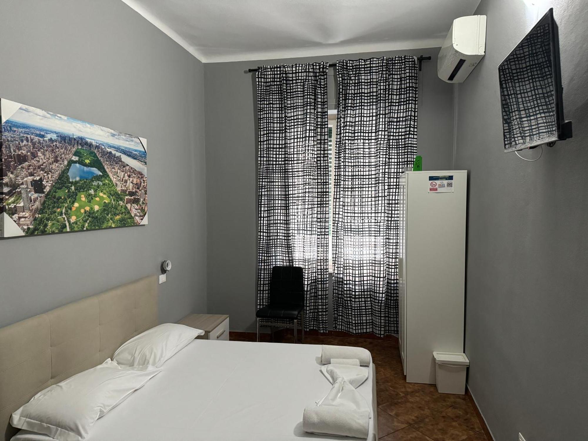 Crown Guest House 比萨 外观 照片