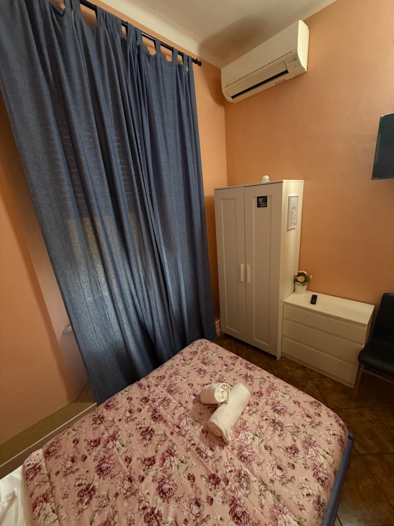 Crown Guest House 比萨 外观 照片